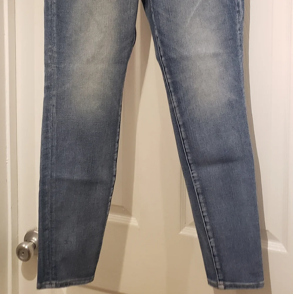 American Eagle Outfitters Blue Distressed Jeans - Picture 4 of 8